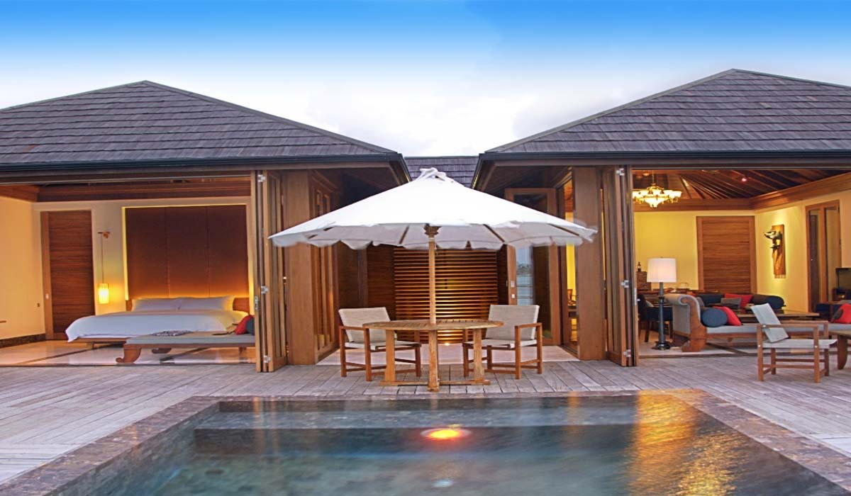Paradise-Island-banner