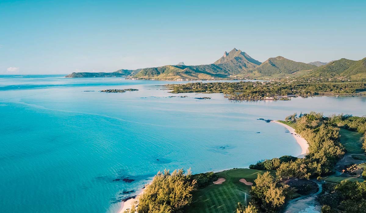 mauritius-silver-banner